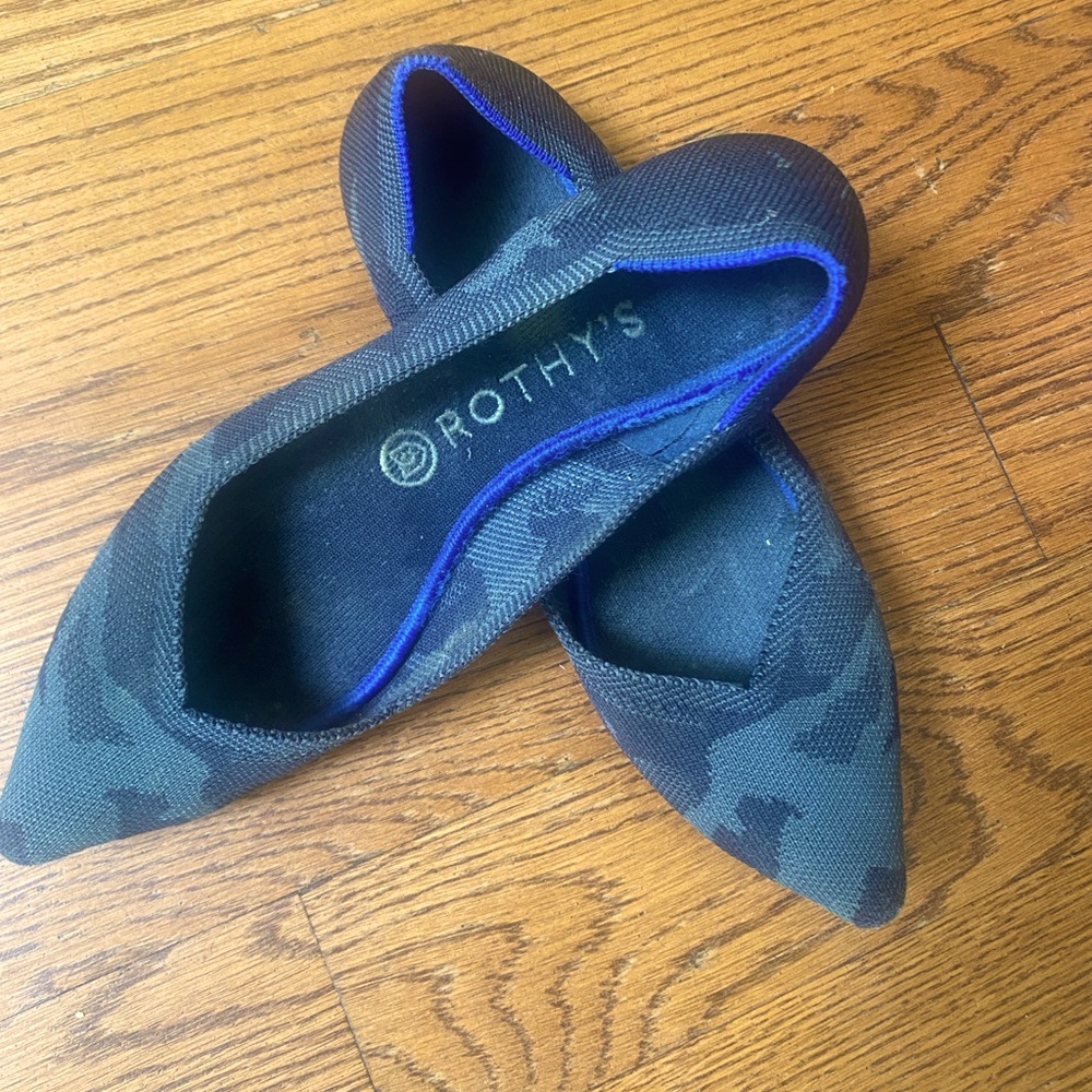 Rothy’s sleek pointed-toe flat